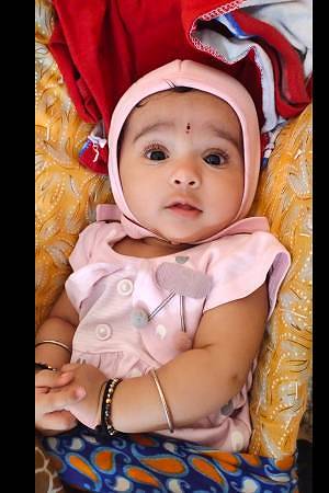 रुपाली आशिष गायकी